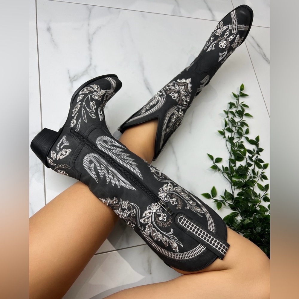 Embroidered Black Western Knee-High Heeled Boots